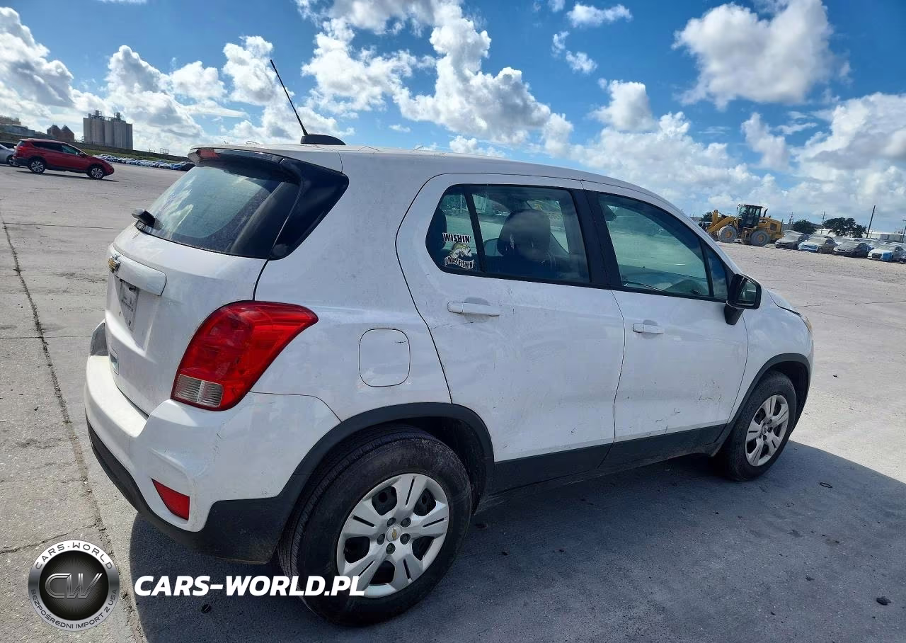 2018 Chevrolet Trax Ls VIN:3GNCJKSB8JL358818 - 3