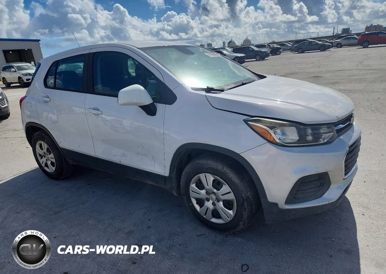 2018 Chevrolet Trax Ls VIN:3GNCJKSB8JL358818 - 4