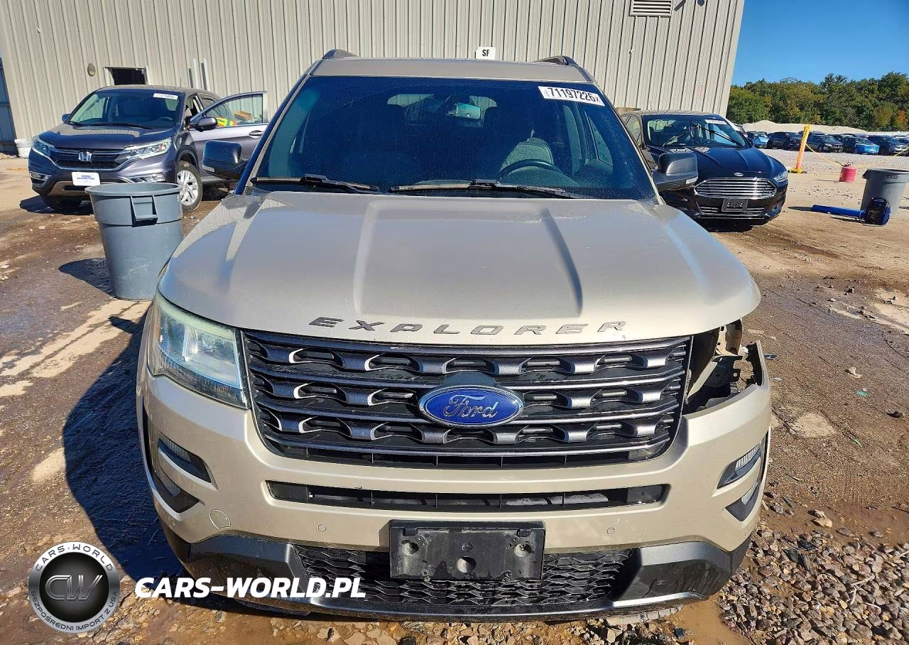 2017 Ford Explorer Xlt VIN:1FM5K8D88HGA99535 - 5