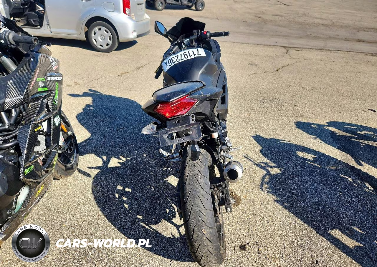 2017 Kawasaki Ex300 A VIN:JKAEX8A11HDA33629 - 4