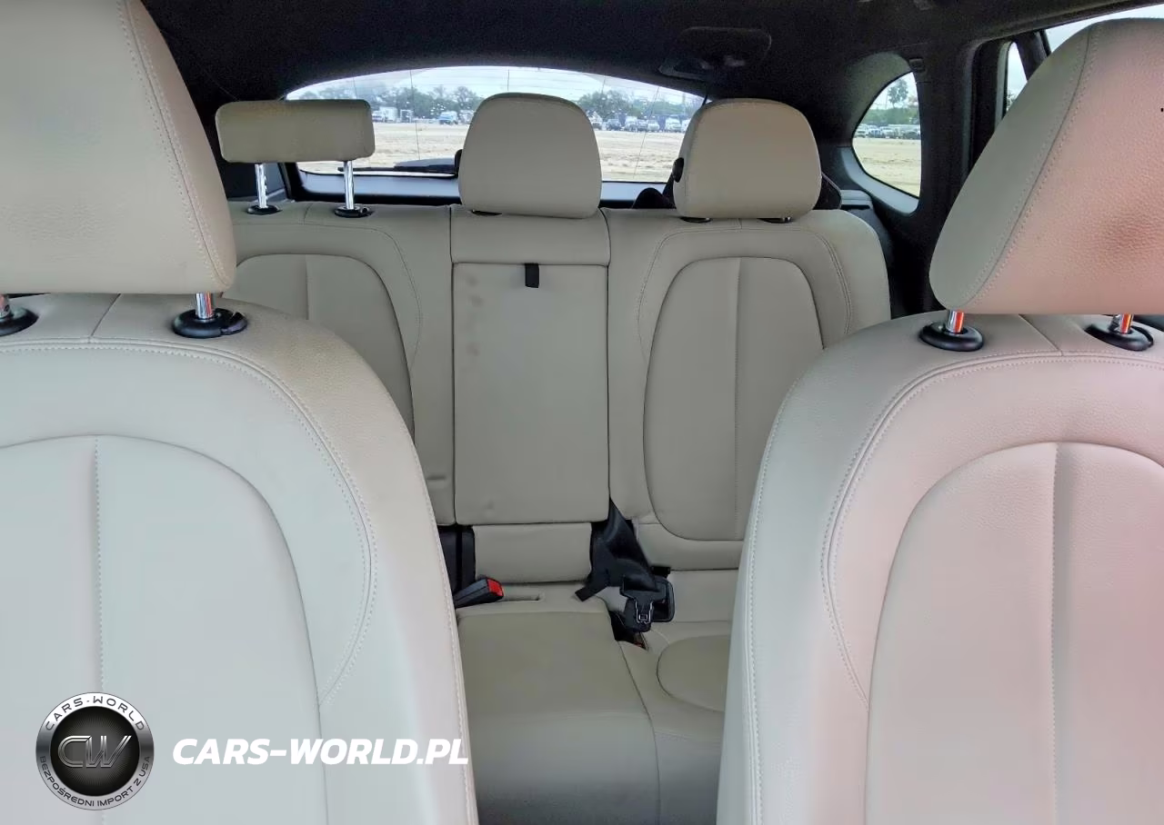 2018 BMW X1 Sdrive28I VIN:WBXHU7C33J5L06414 - 10