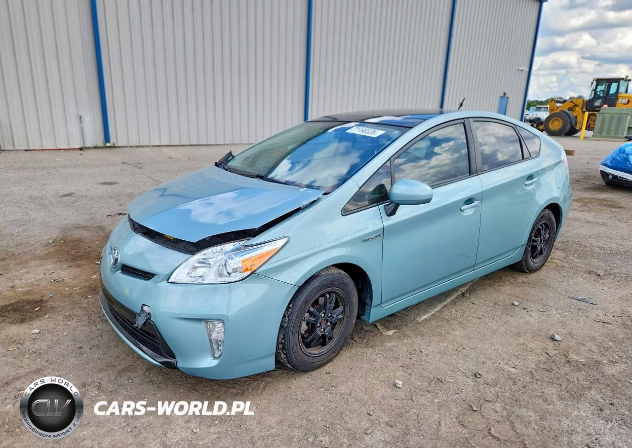 2014 Toyota Prius Three – zdjęcie 1 z 12