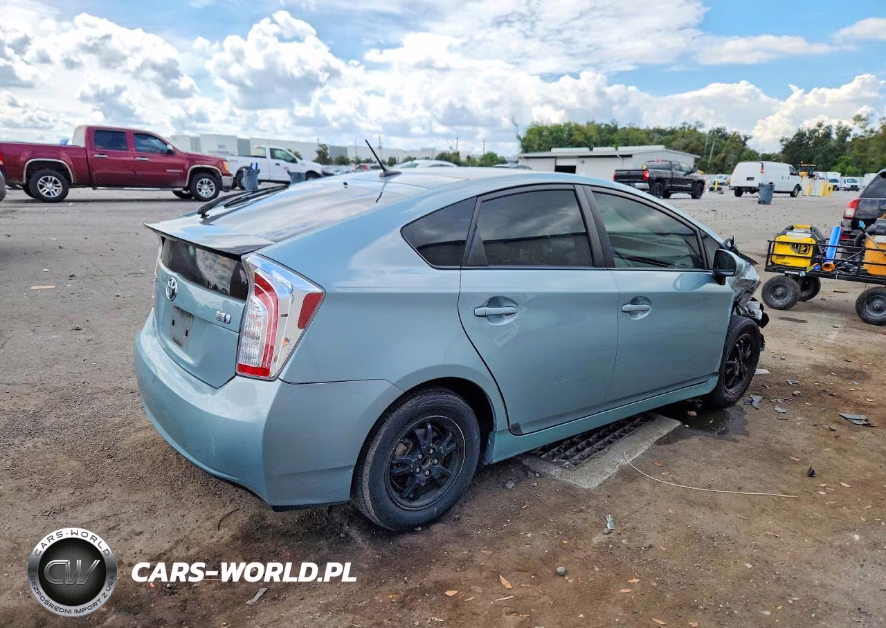 2014 Toyota Prius Three VIN:JTDKN3DU1E1834952 - 3