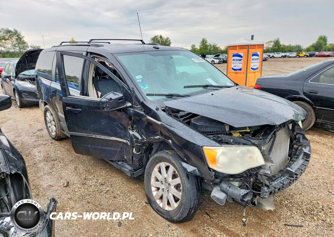 2011 Chrysler Town & Country Touring L VIN:2A4RR8DG2BR604929 - 4