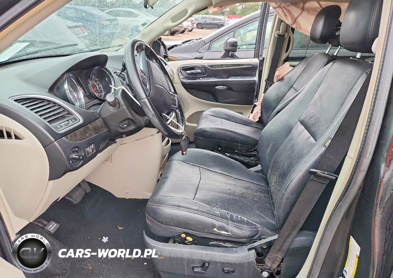 2011 Chrysler Town & Country Touring L VIN:2A4RR8DG2BR604929 - 7