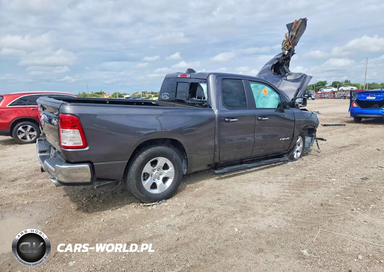 2019 Ram 1500 Big Horn-Lone Star VIN:1C6SRFBTXKN910325 - 3