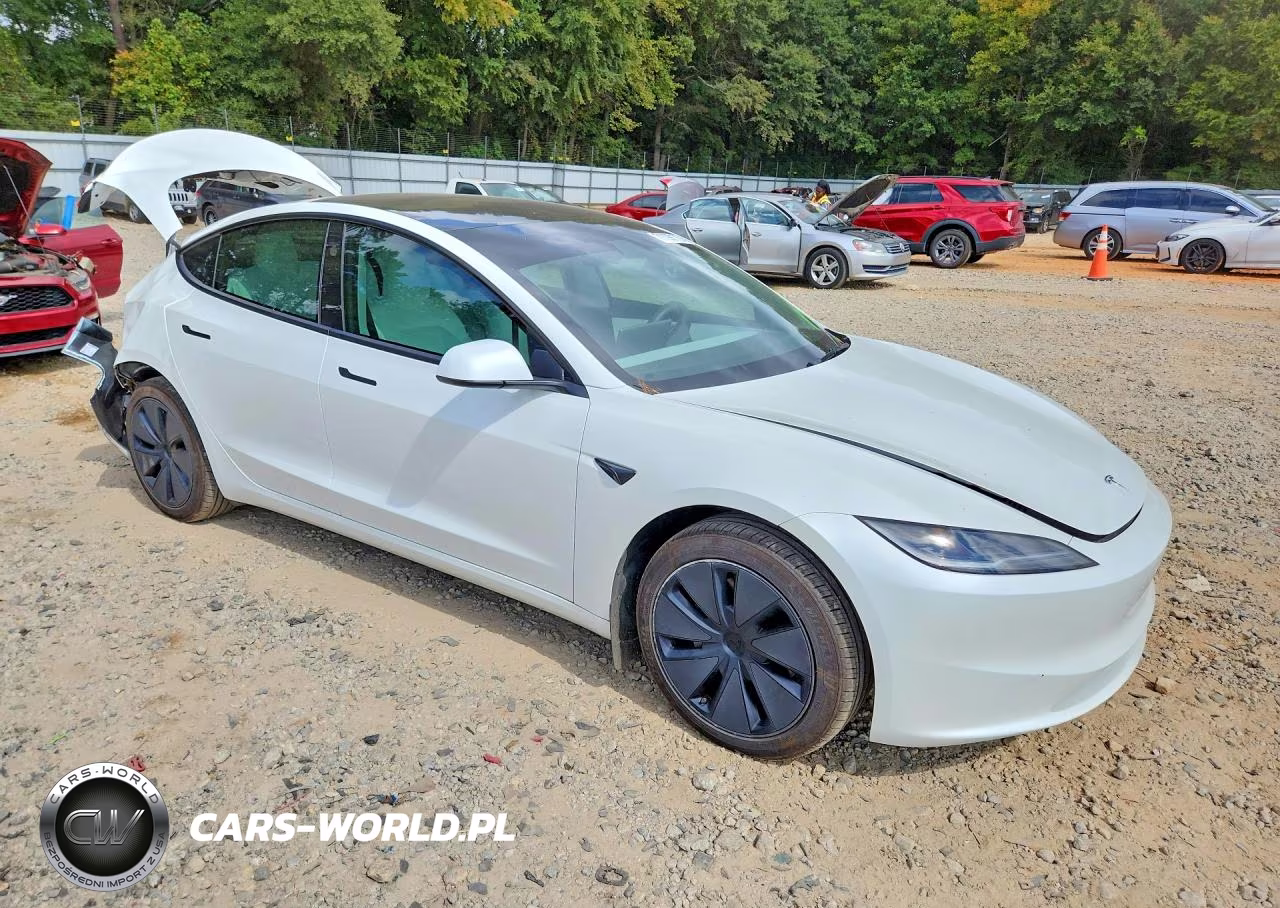 2025 Tesla Model 3 VIN:5YJ3E1EA1SF966786 - 4