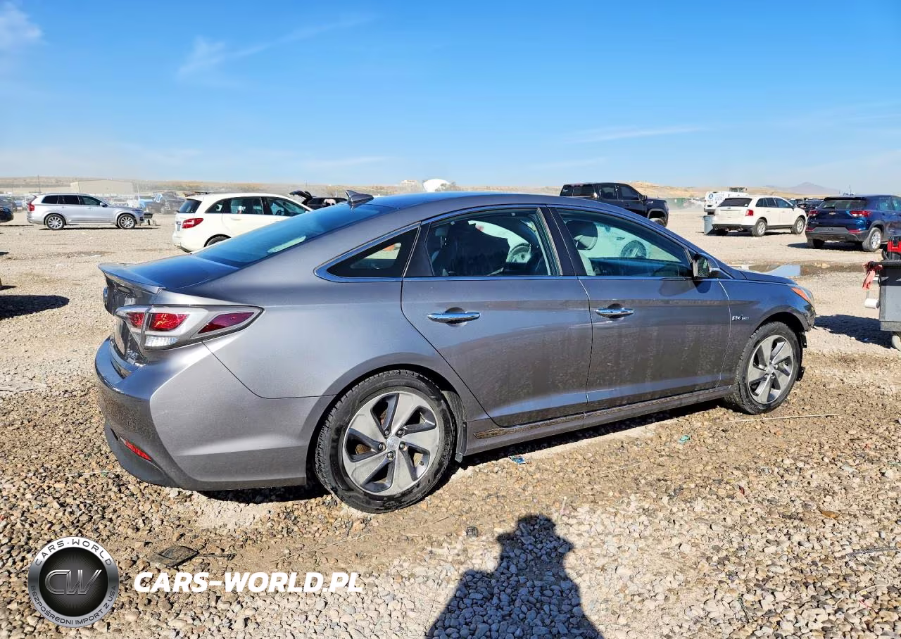 2017 Hyundai Sonata Hybrid Limited VIN:KMHE34L37HA067092 - 3