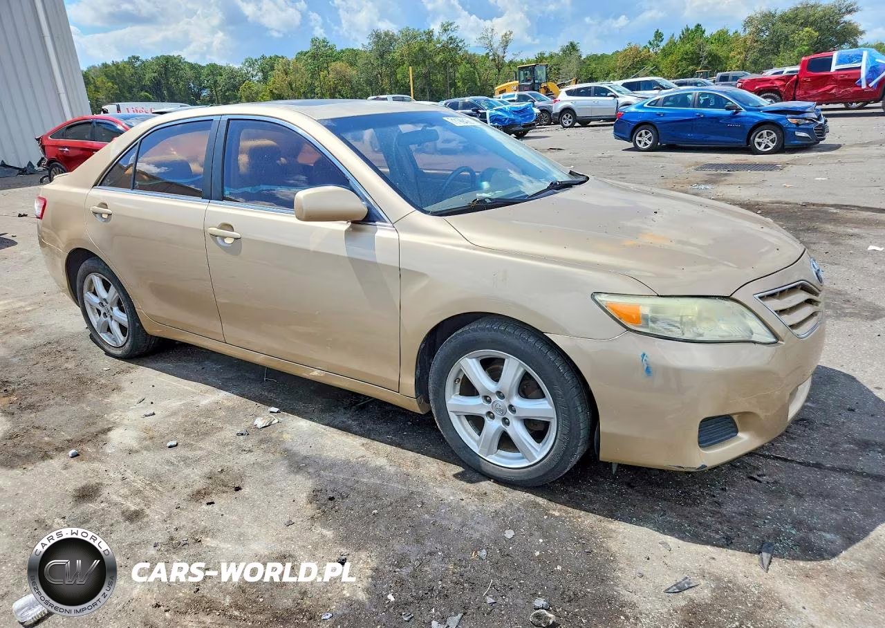 2010 Toyota Camry Le VIN:4T4BF3EKXAR050595 - 4