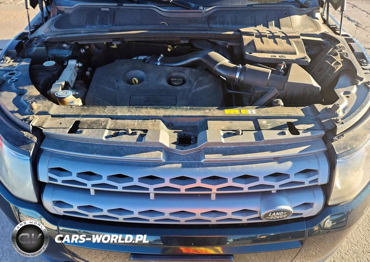 2015 Land Rover Range Rover Evoque Pure Premium VIN:SALVR2BGXFH061621 - 12
