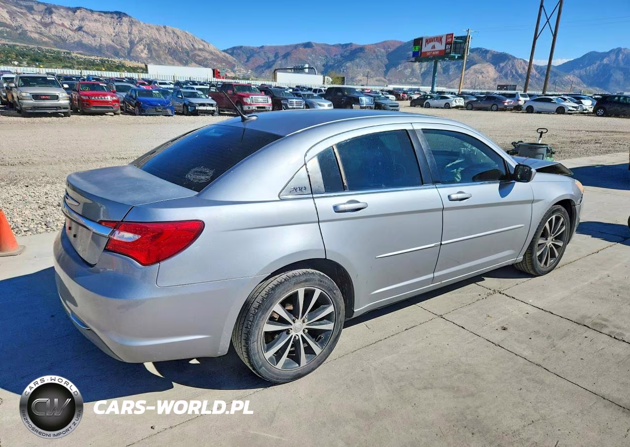 2014 Chrysler 200 Lx VIN:1C3CCBAB2EN204801 - 3