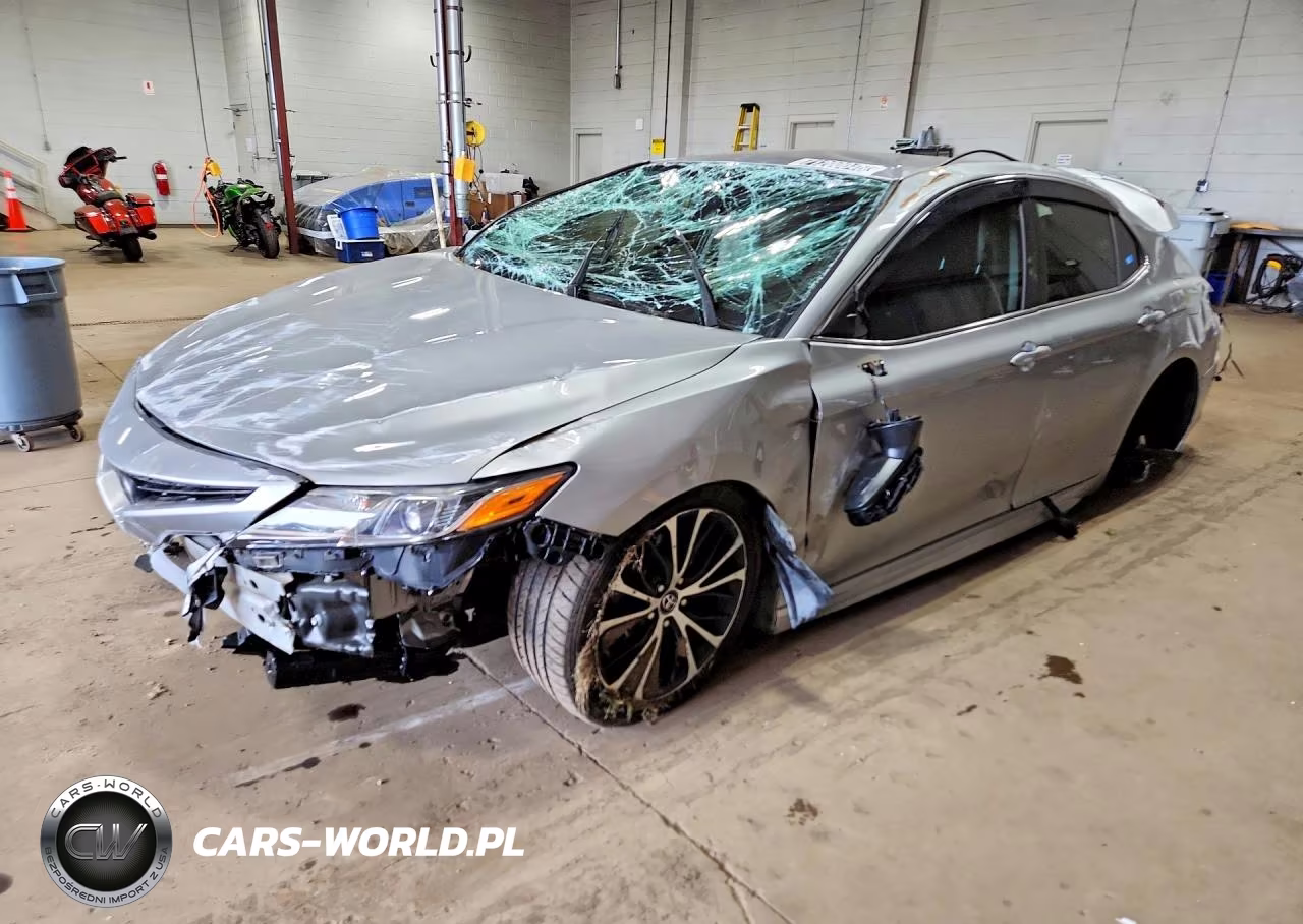 2020 Toyota Camry Se