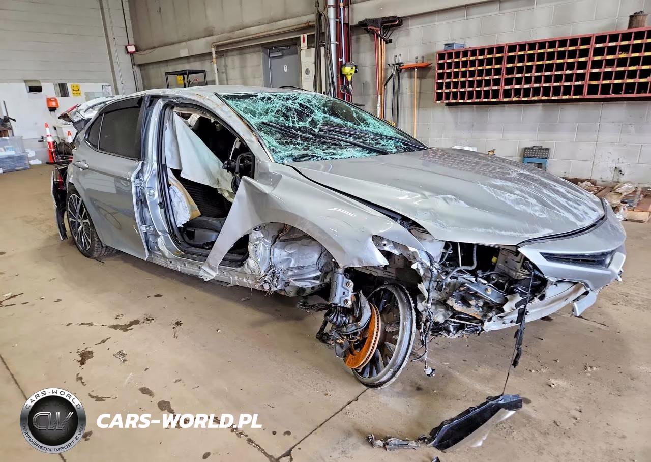 2020 Toyota Camry Se VIN:4T1G11AK3LU926807 - 4