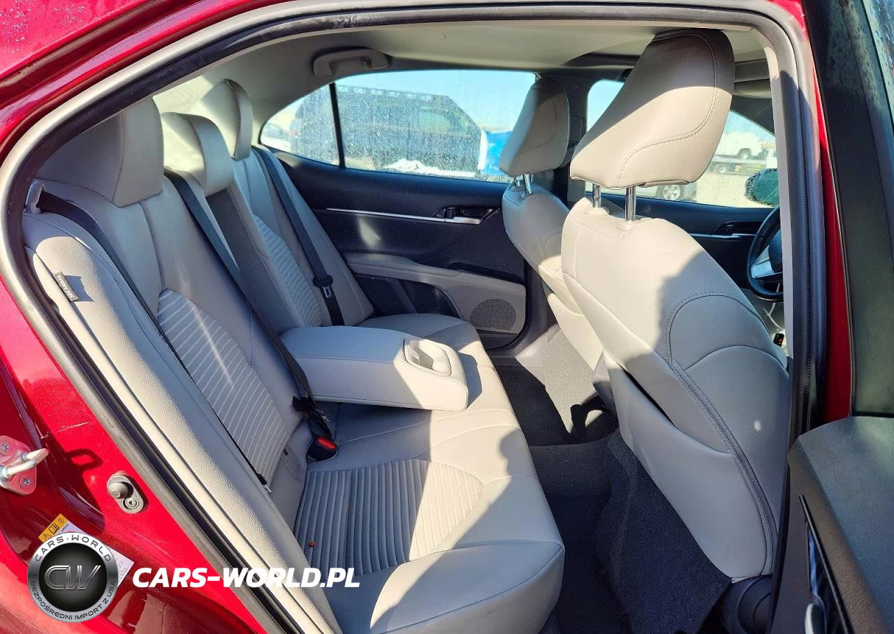 2018 Toyota Camry Se VIN:4T1B11HK1JU665738 - 10