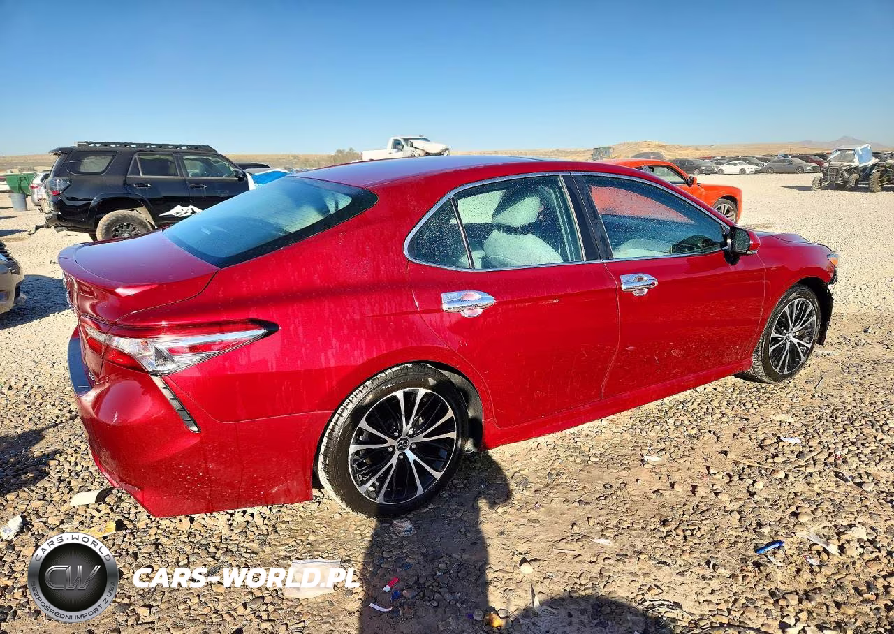 2018 Toyota Camry Se VIN:4T1B11HK1JU665738 - 3