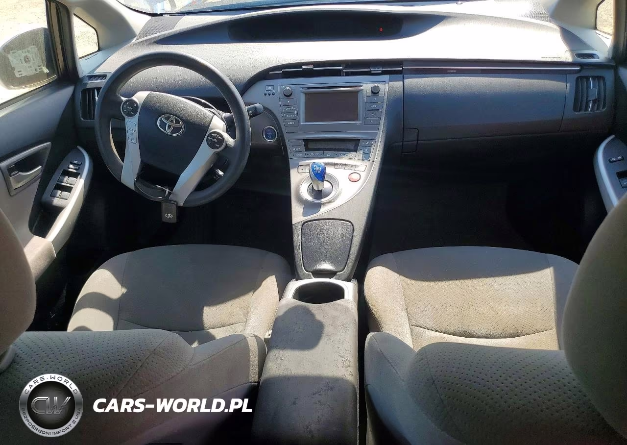2014 Toyota Prius Two VIN:JTDKN3DU2E0373797 - 8