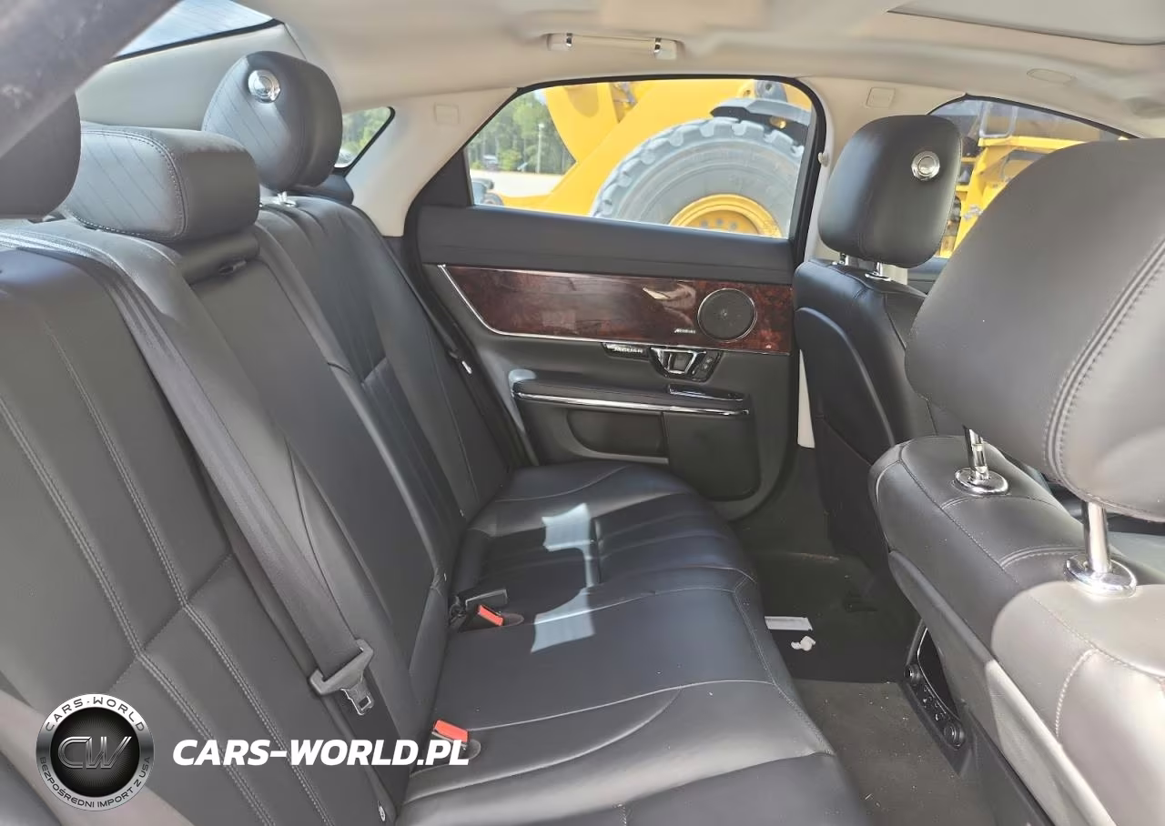 2014 Jaguar Xj VIN:SAJWJ1CD9E8V71315 - 10