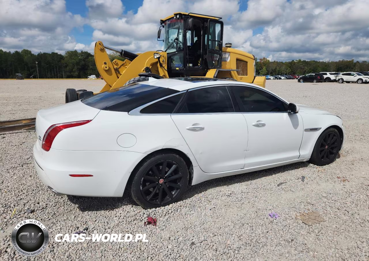 2014 Jaguar Xj VIN:SAJWJ1CD9E8V71315 - 3