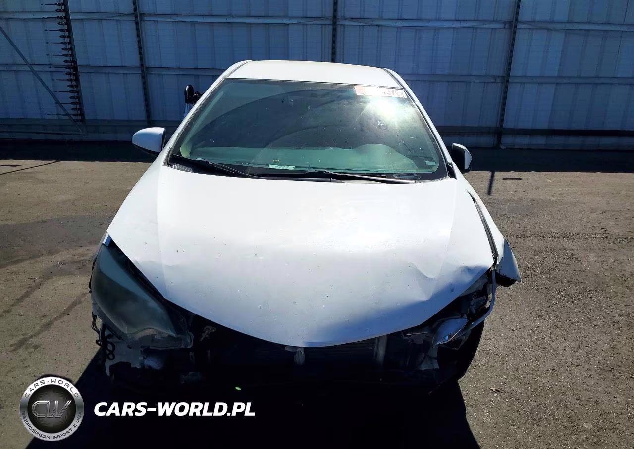 2014 Toyota Corolla Le Plus VIN:5YFBURHE4EP127929 - 5