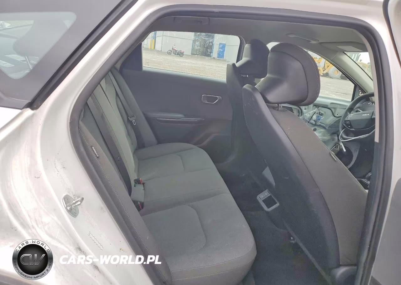 2025 Kia K4 Lxs VIN:3KPFT4DE2SE044235 - 10