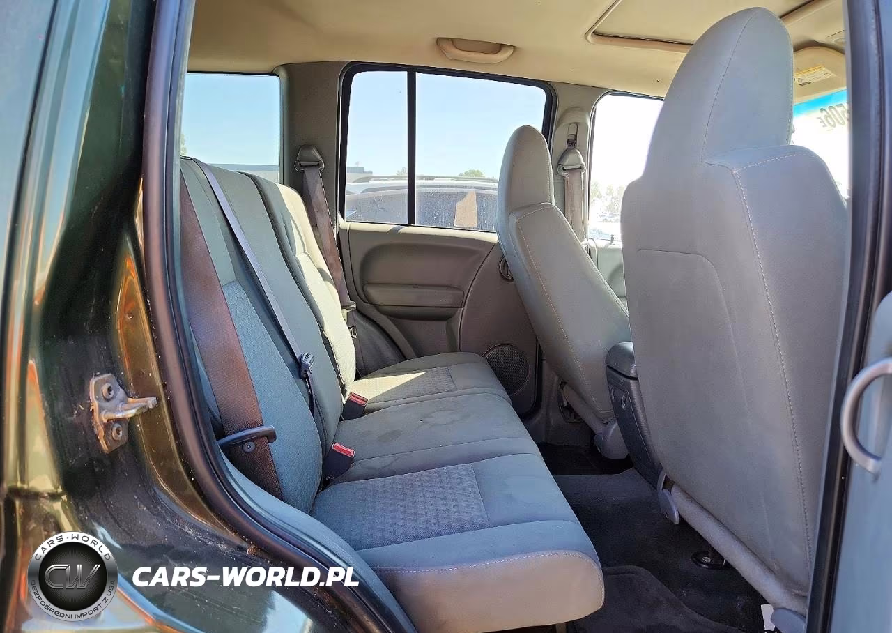 2006 Jeep Liberty Sport VIN:1J4GL48K96W294498 - 11