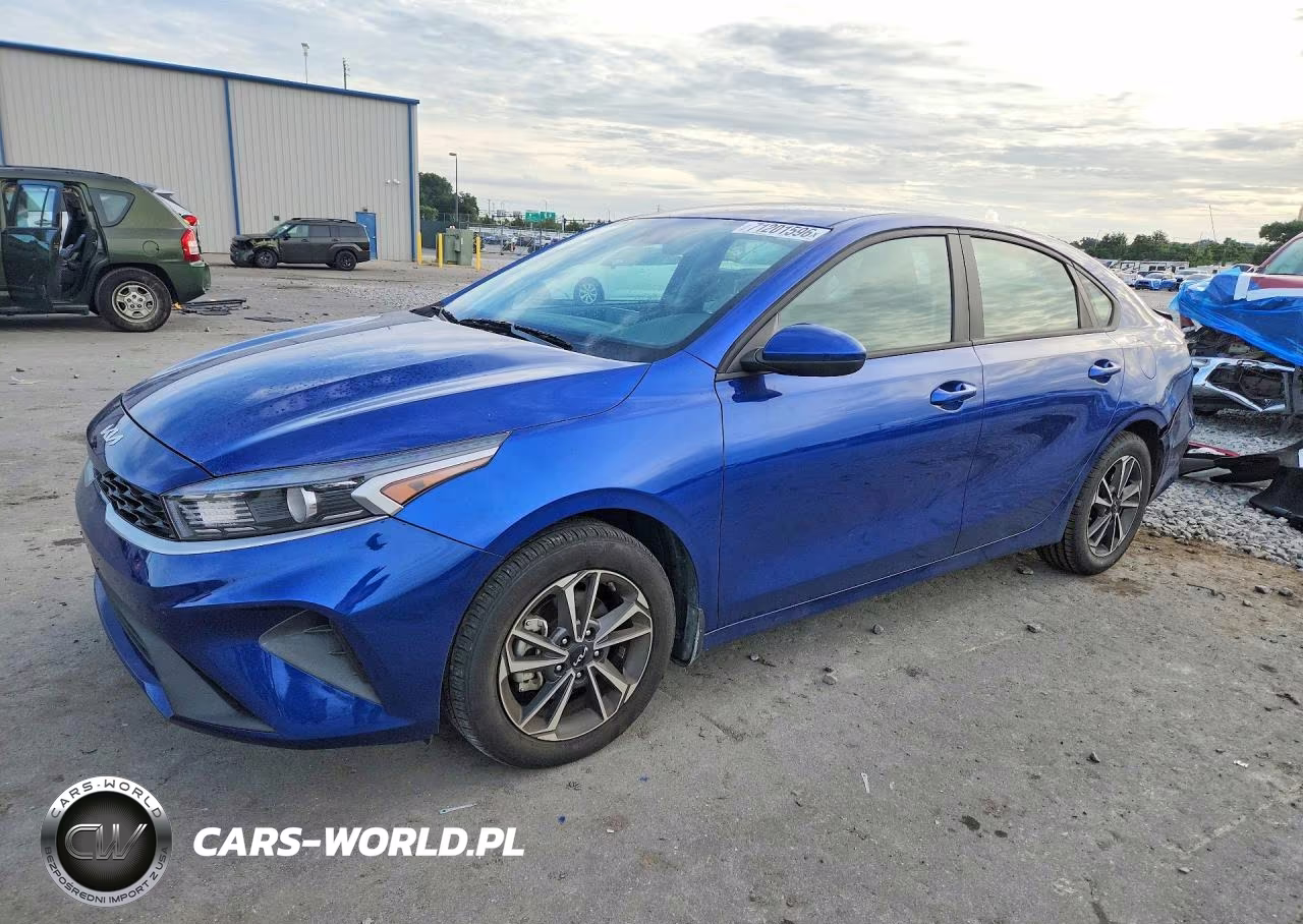 2024 Kia Forte Lxs – zdjęcie 1 z 13