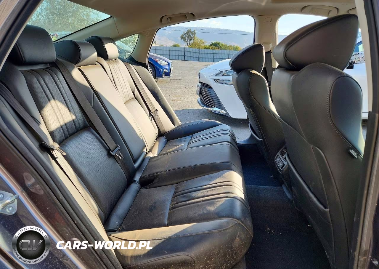 2022 Honda Accord Touring Hybrid VIN:1HGCV3F92NA013129 - 10