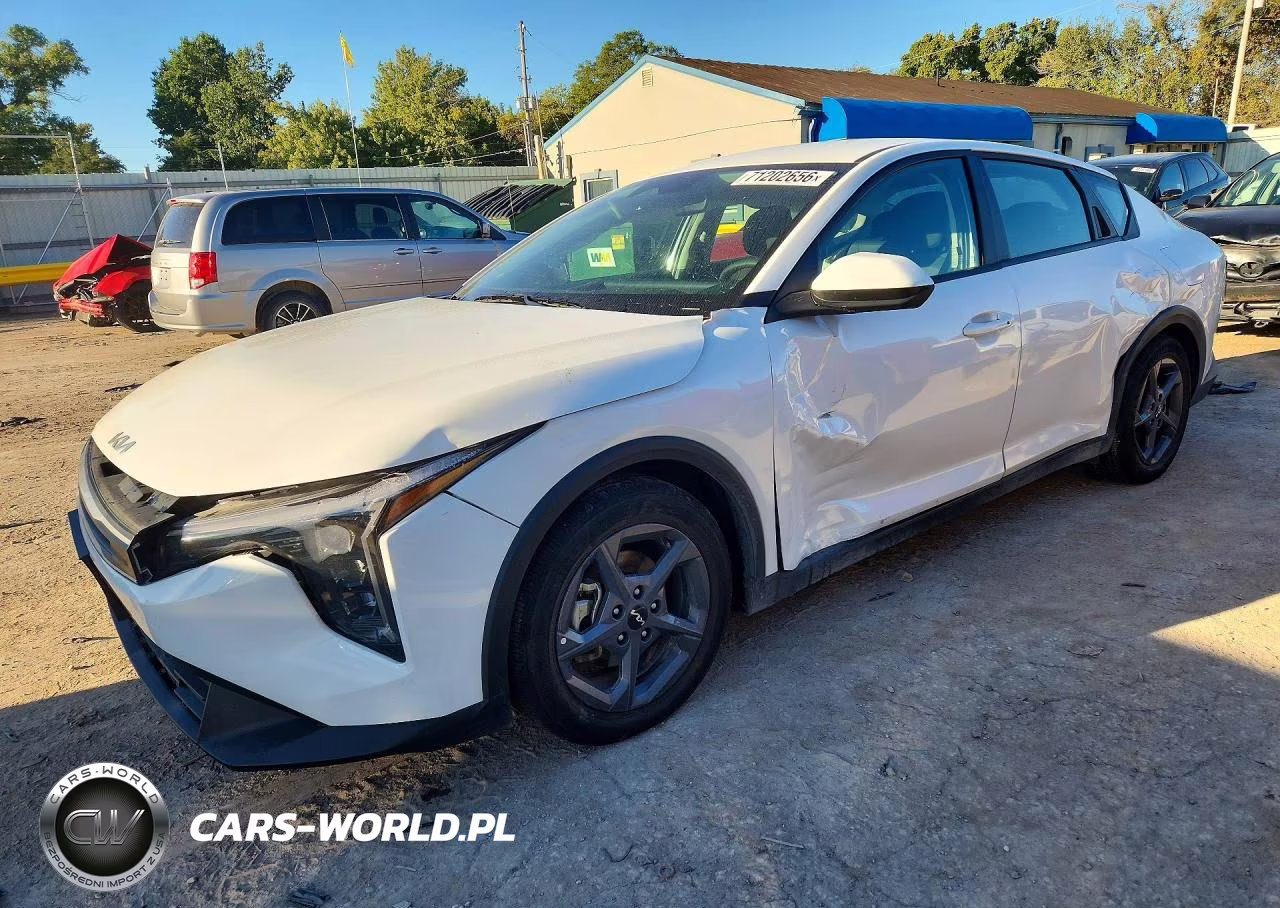2025 Kia K4 Lxs – zdjęcie 1 z 12