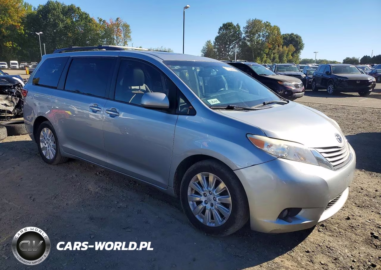 2015 Toyota Sienna Xle 7-Passenger VIN:5TDDK3DC4FS095315 - 4