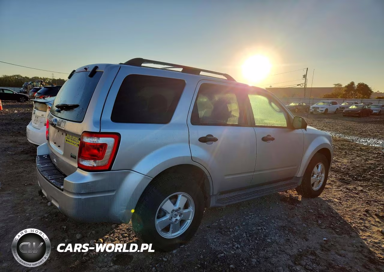 2011 Ford Escape Xlt VIN:1FMCU9DG9BKB43528 - 3