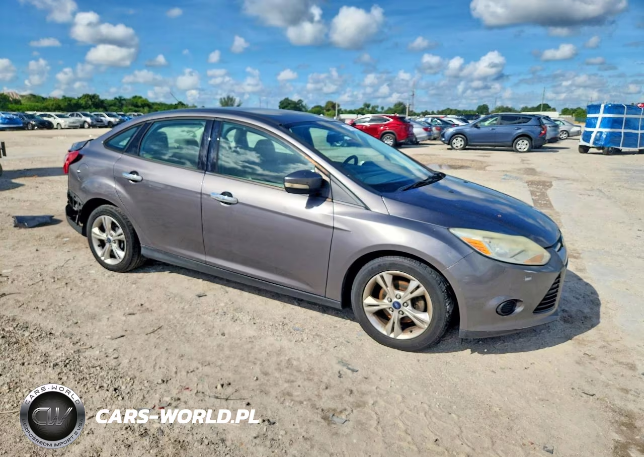 2013 Ford Focus Se VIN:1FADP3F20DL383567 - 4