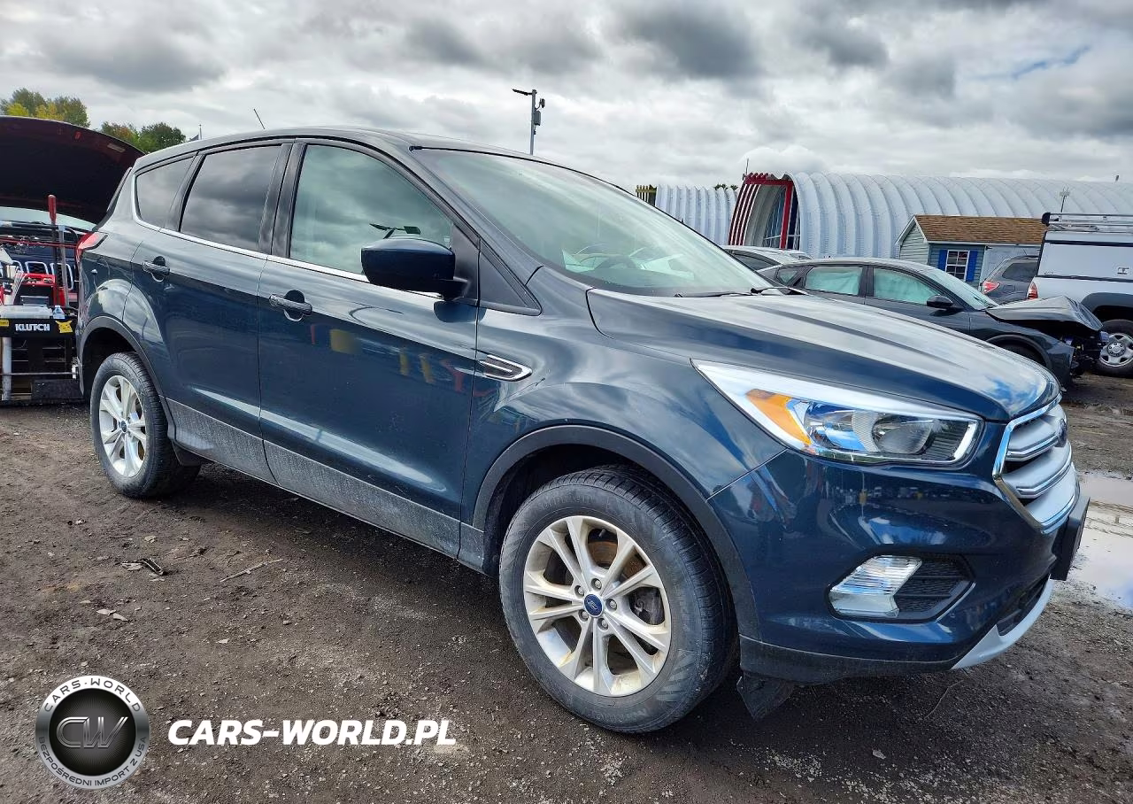 2019 Ford Escape Se VIN:1FMCU9GD5KUC43020 - 4