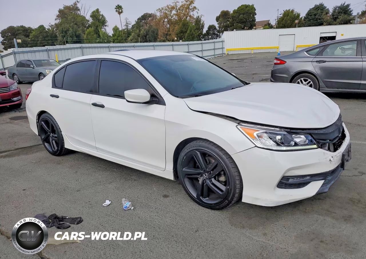 2017 Honda Accord Sport VIN:1HGCR2F54HA192838 - 4