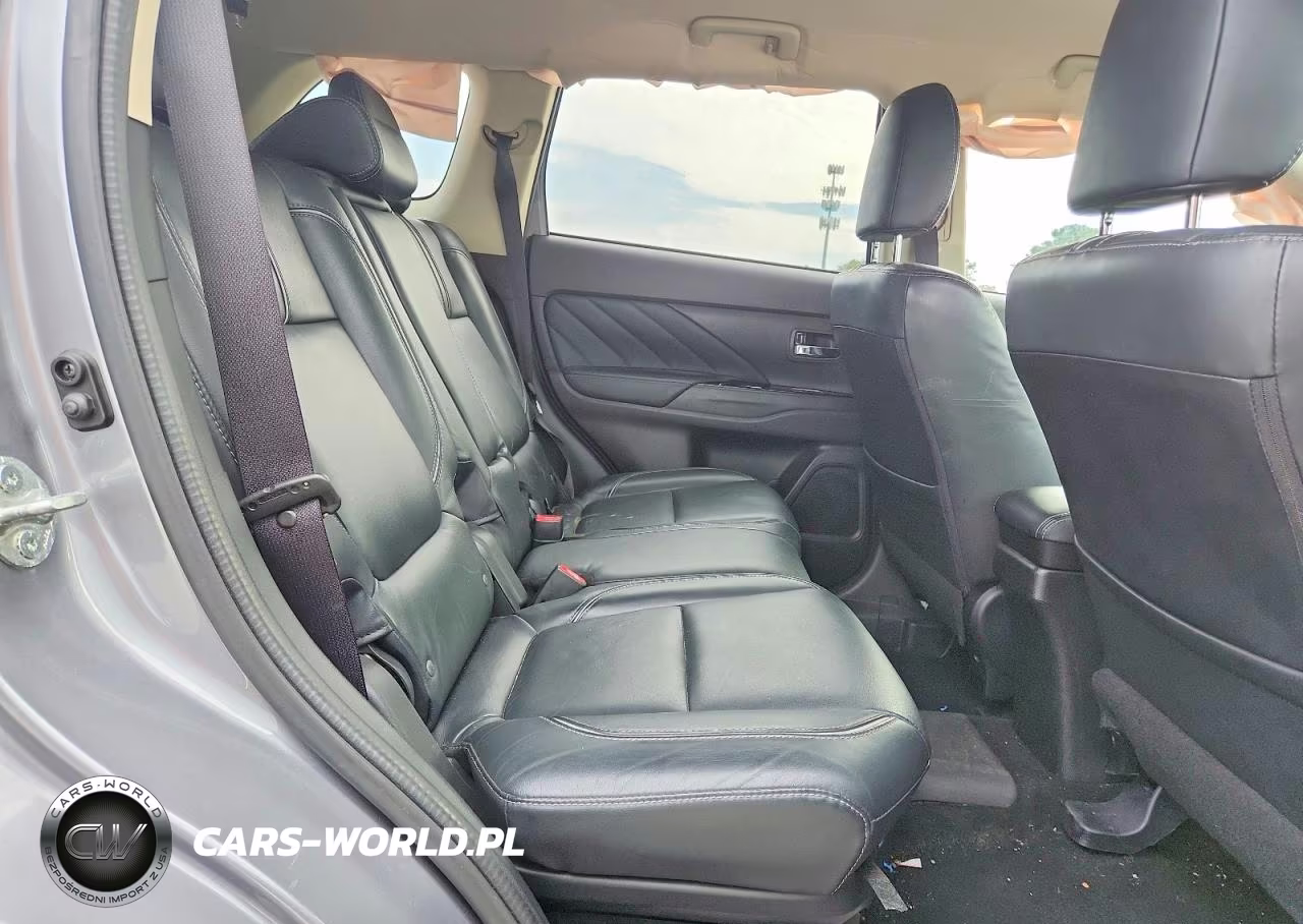 2018 Mitsubishi Outlander Se VIN:JA4J24A50JZ031367 - 11