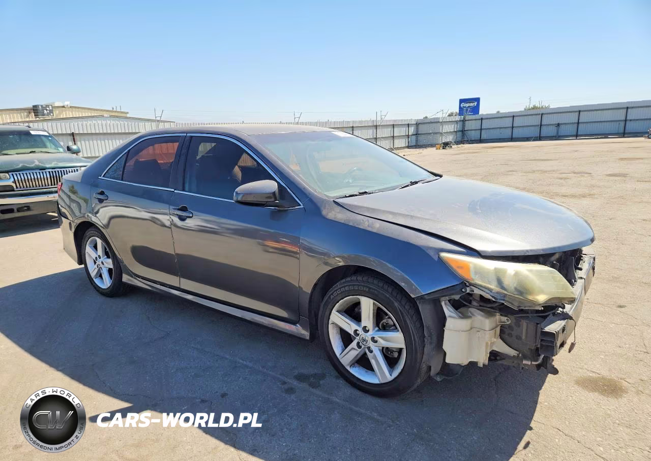 2014 Toyota Camry Se VIN:4T1BF1FK2EU455482 - 4