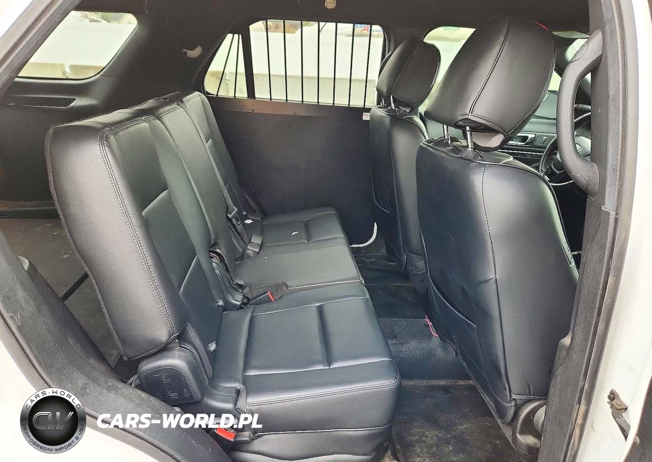 2018 Ford Explorer Police Interceptor VIN:1FM5K8ARXJGA46256 - 11