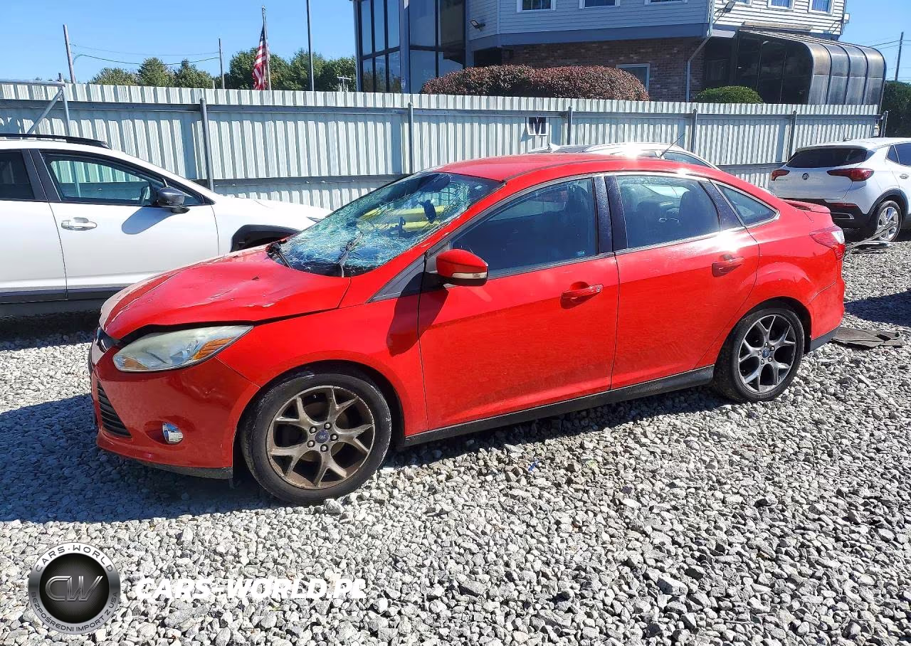 2014 Ford Focus Se VIN:1FADP3F20EL307011 - 1