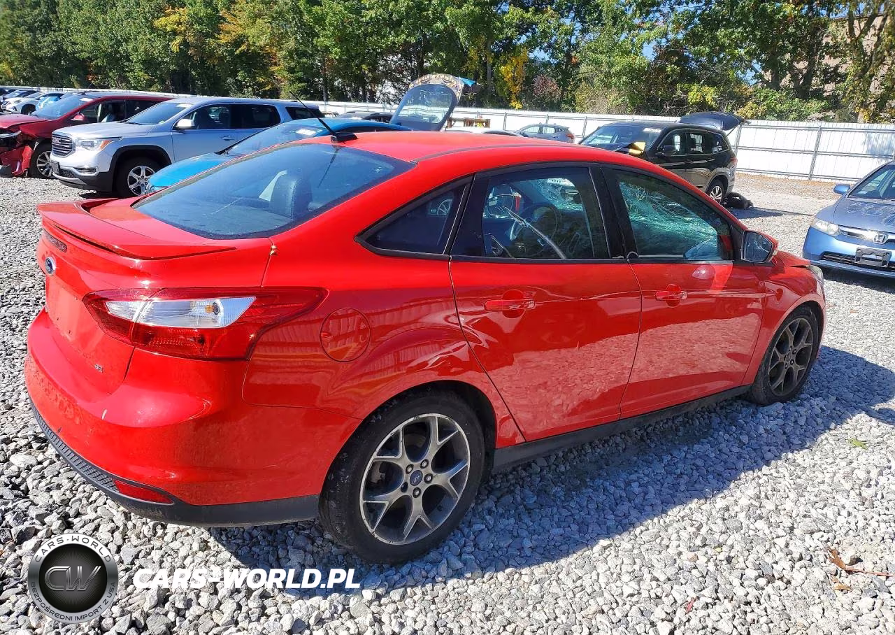 2014 Ford Focus Se VIN:1FADP3F20EL307011 - 3