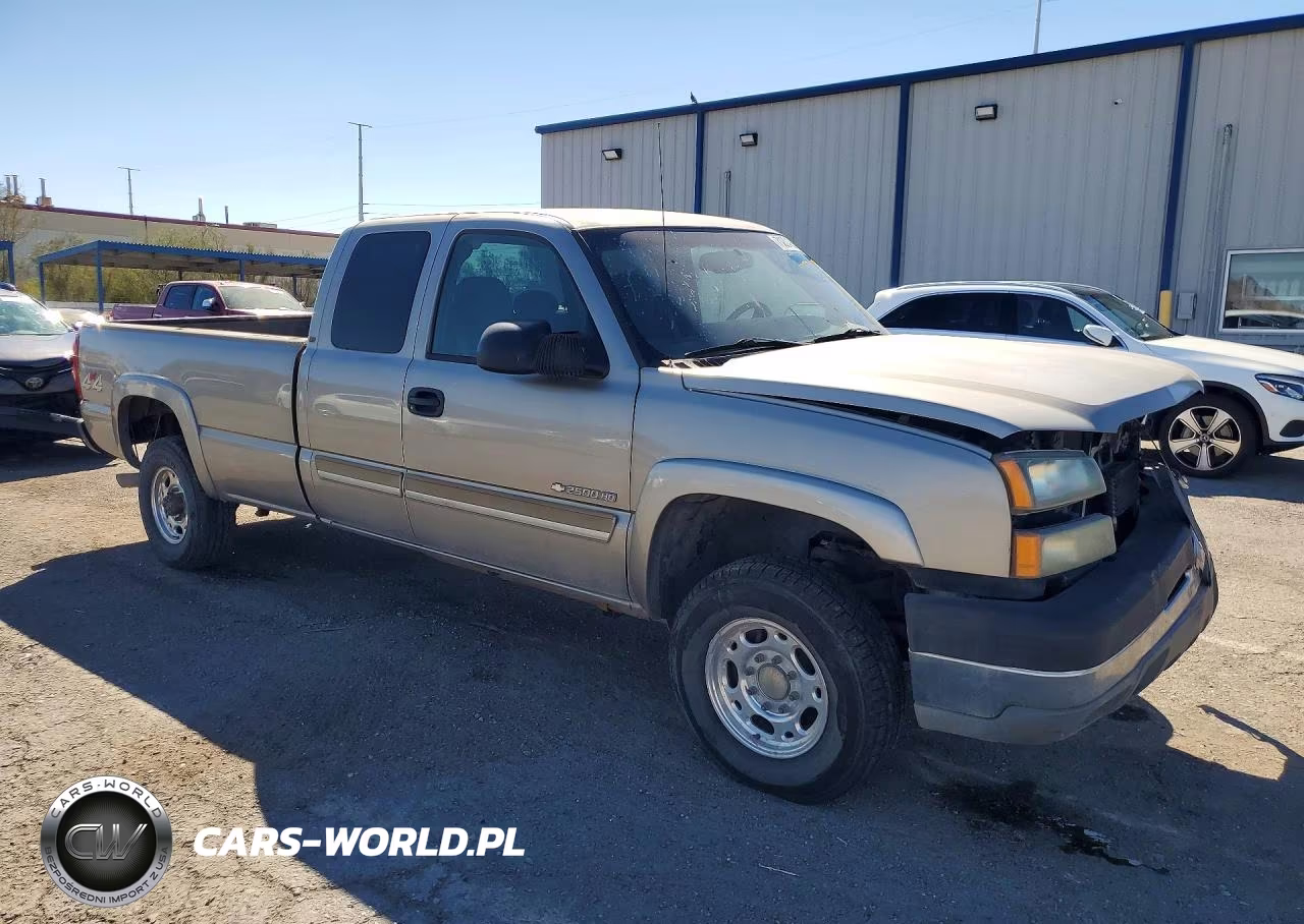 2003 Chevrolet Silverado K2500 Heavy Duty VIN:1GCHK29G73E220056 - 4