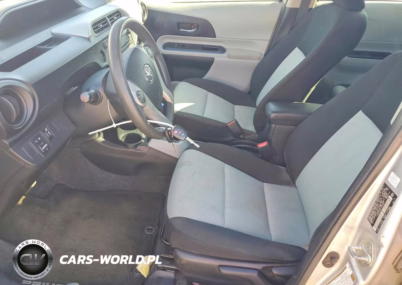 2012 Toyota Prius C Two VIN:JTDKDTB3XC1024827 - 7