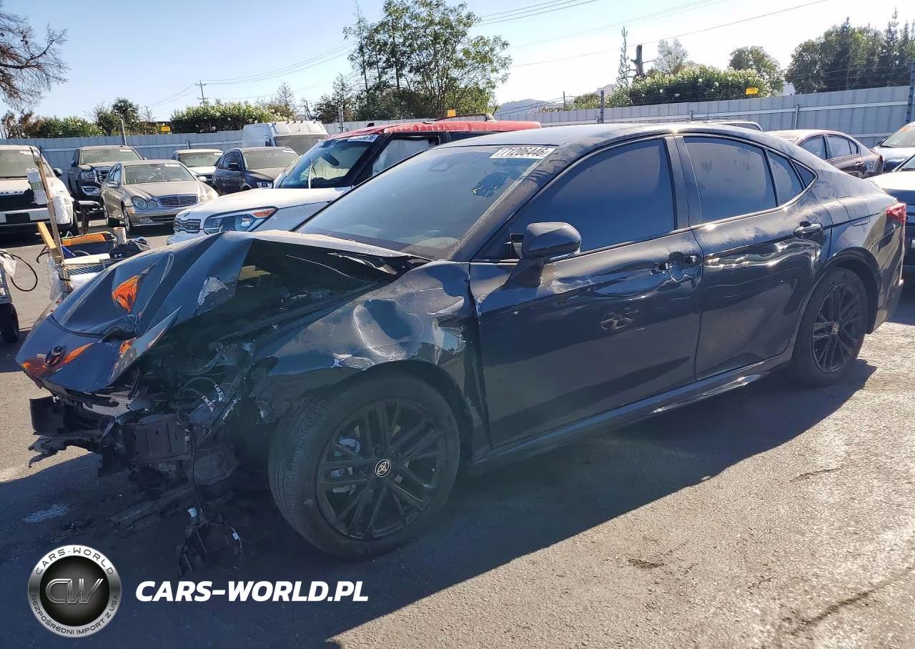 2025 Toyota Camry Se – zdjęcie 1 z 12