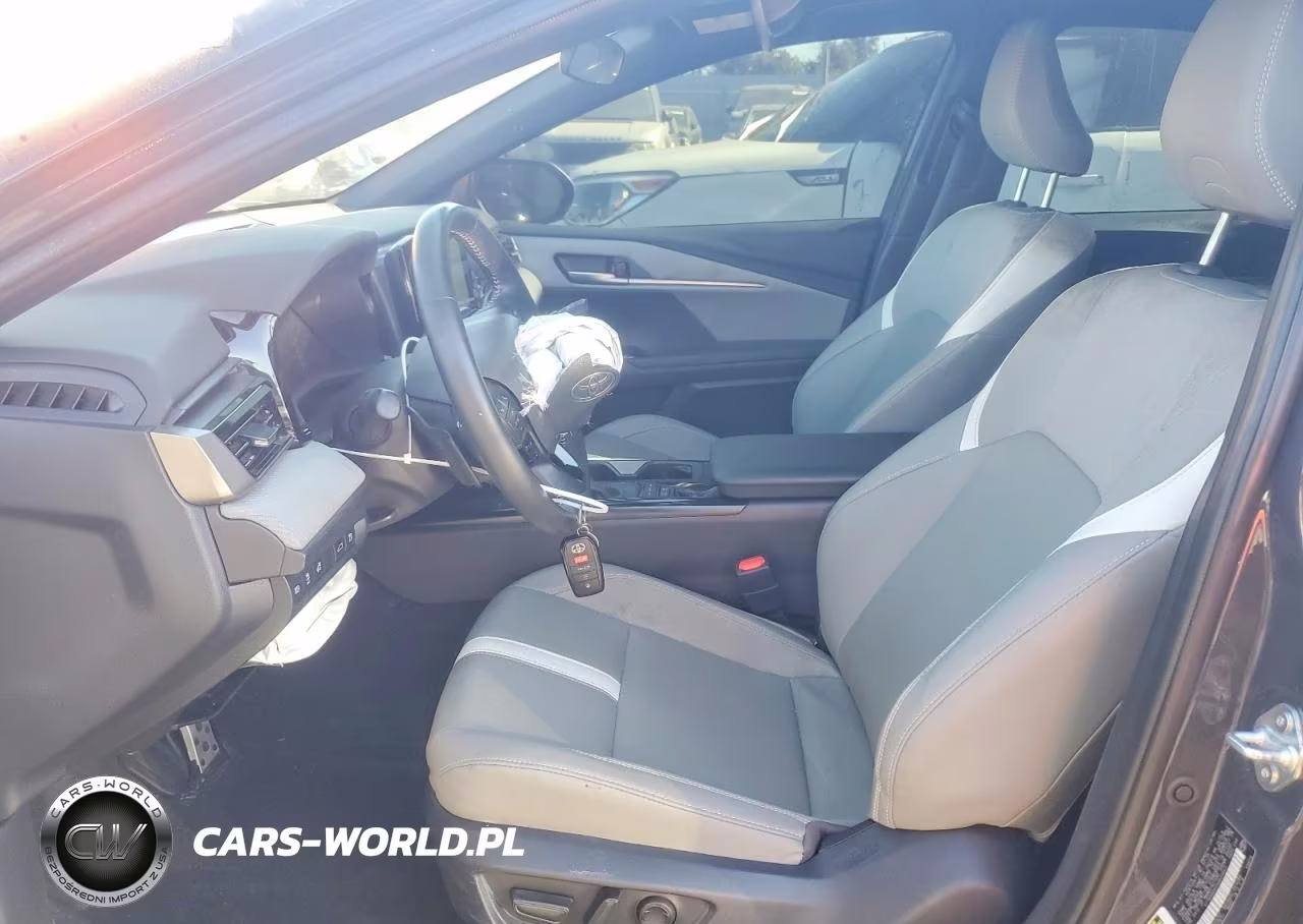 2025 Toyota Camry Se VIN:4T1DAACK2SU633947 - 7