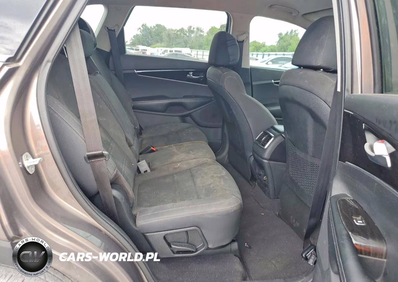 2019 Kia Sorento Lx VIN:5XYPG4A30KG480547 - 11