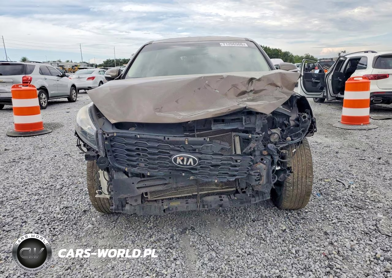 2019 Kia Sorento Lx VIN:5XYPG4A30KG480547 - 5