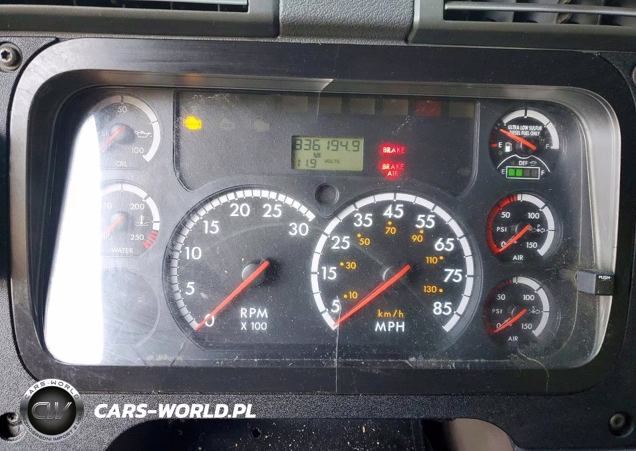 2012 Freightliner Cascadia 125 VIN:1FUJGEDR0CLBM7911 - 9
