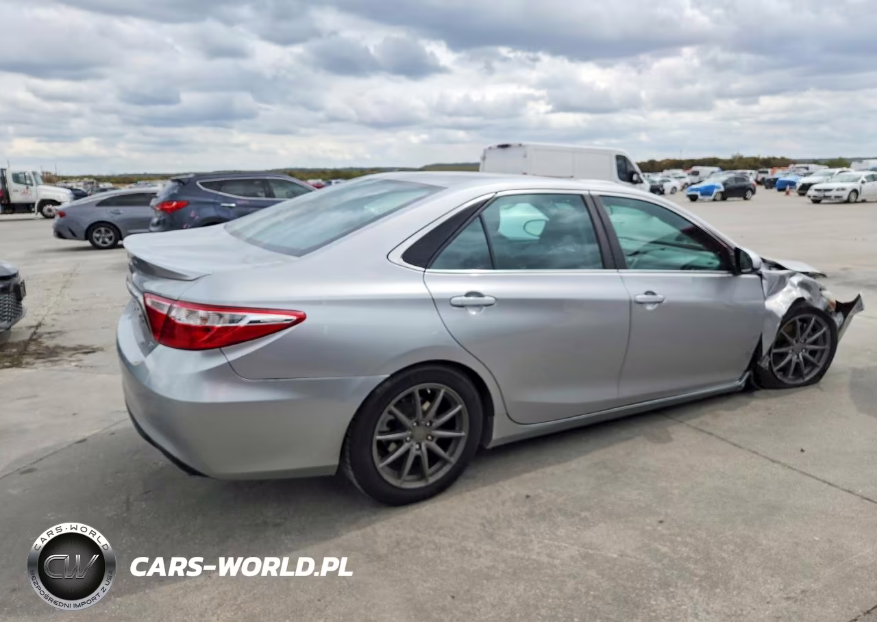 2016 Toyota Camry Se VIN:4T1BF1FK9GU563939 - 3