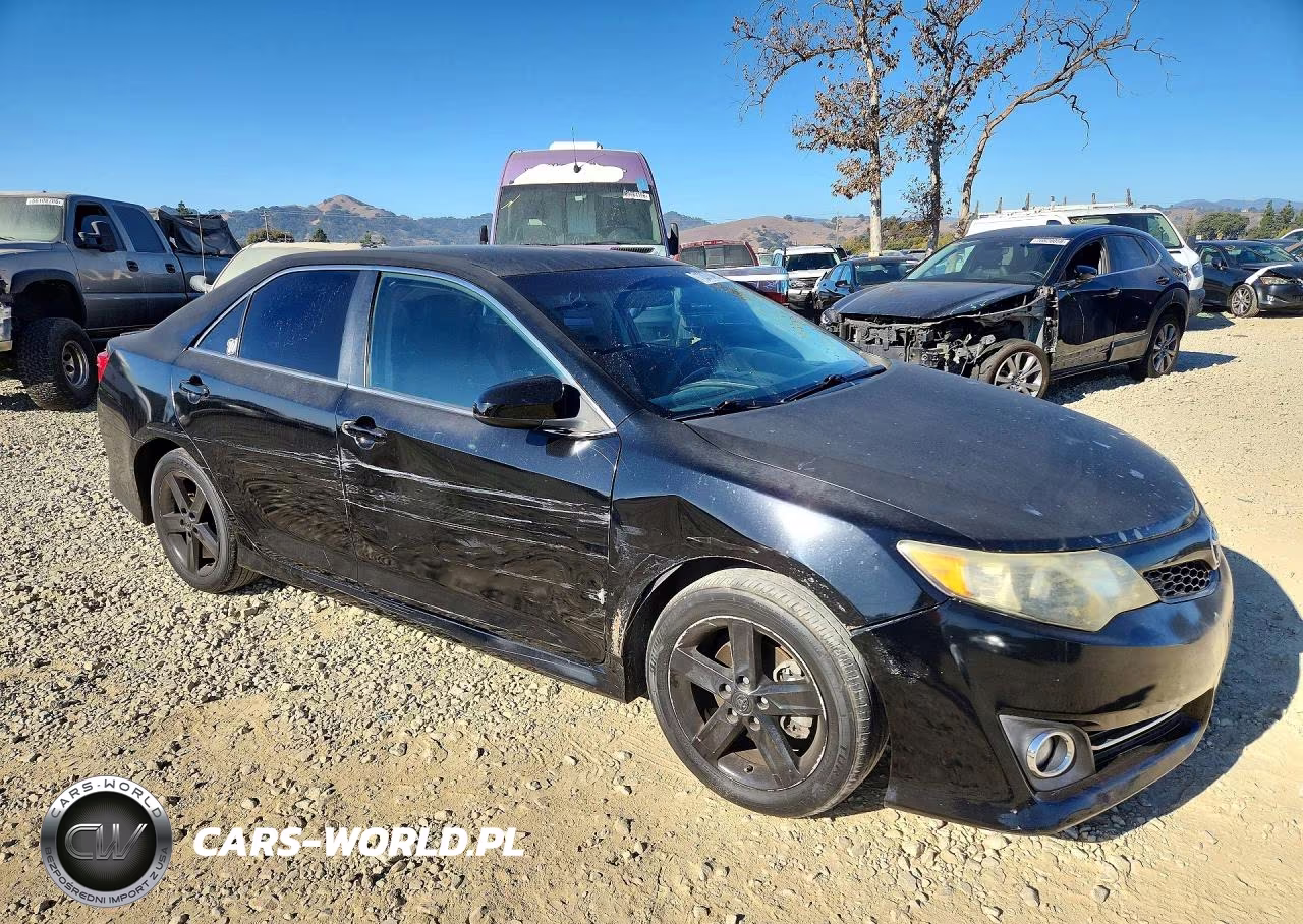 2013 Toyota Camry Se VIN:4T1BF1FK5DU266727 - 4
