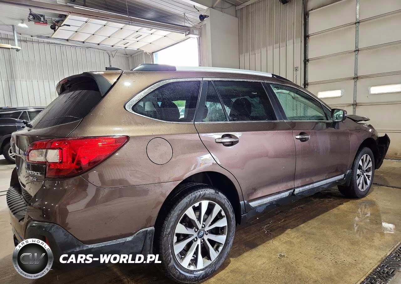 2019 Subaru Outback Touring VIN:4S4BSETC8K3259502 - 3