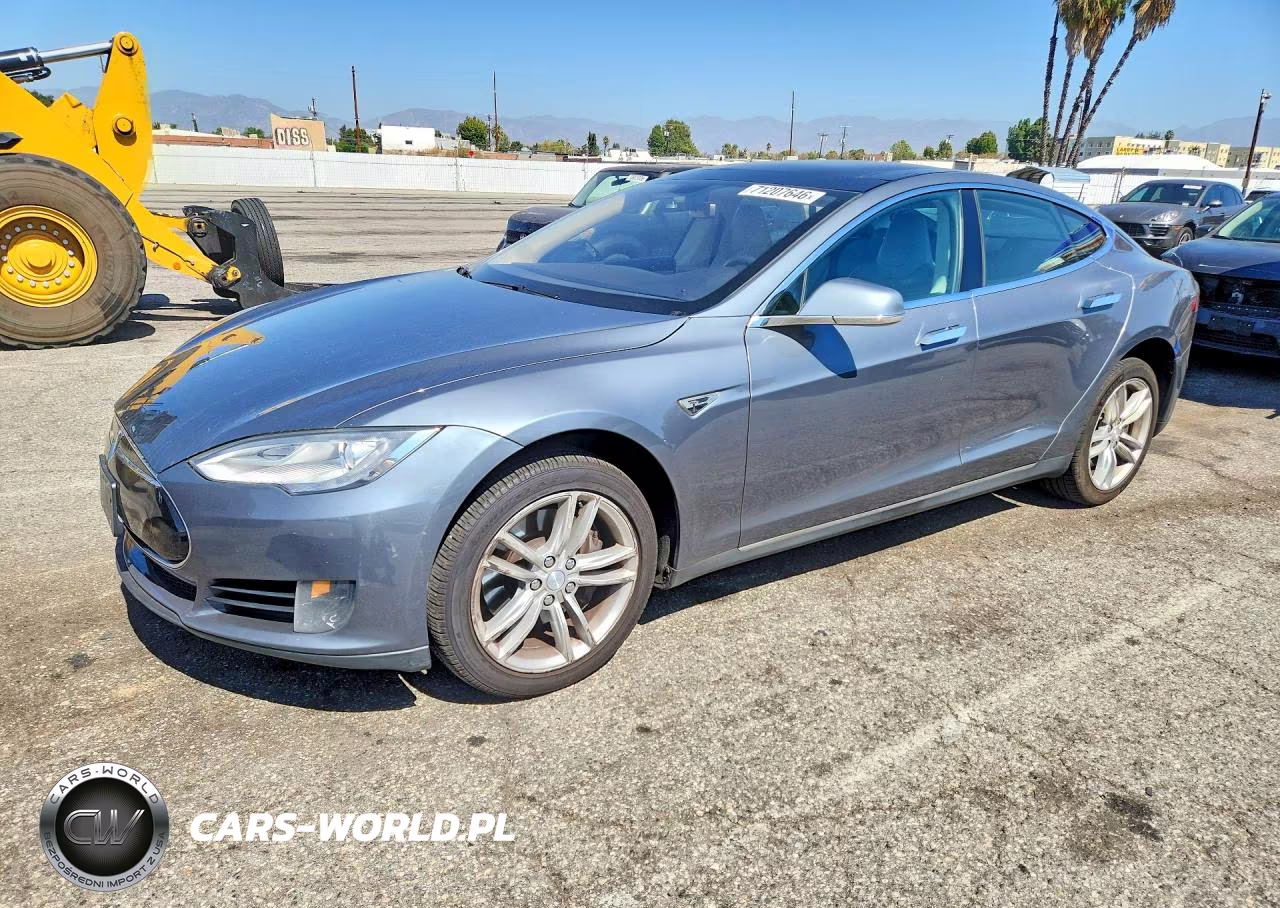 2013 Tesla Model S VIN:5YJSA1CN8DFP06336 - 1