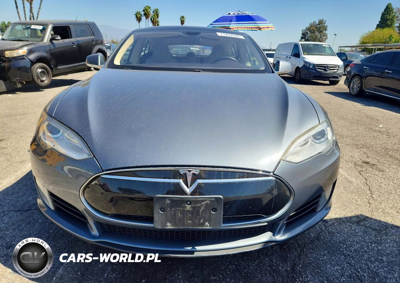 2013 Tesla Model S VIN:5YJSA1CN8DFP06336 - 5